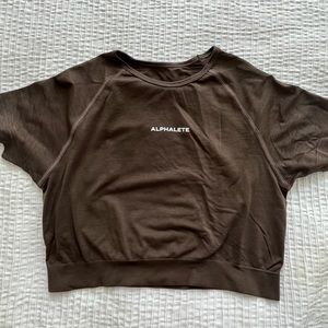 Alphalete Amplify Crop